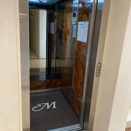 Lägenhetshotell Marvel Deluxe 3*